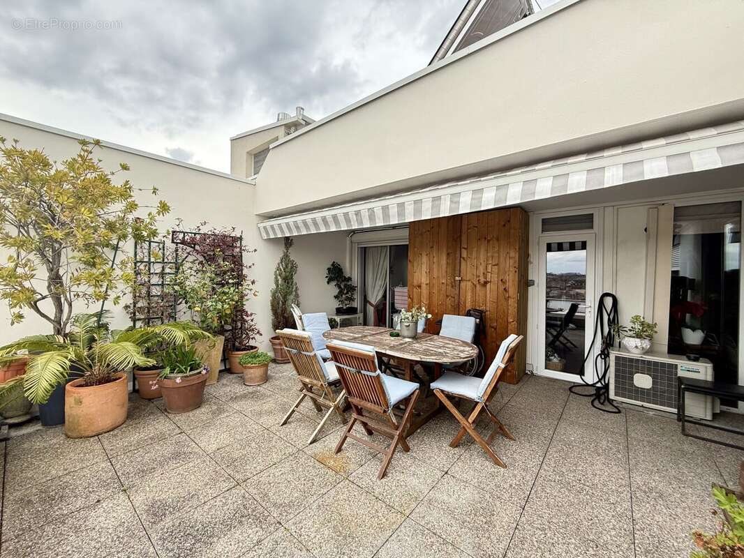 Appartement à BORDEAUX