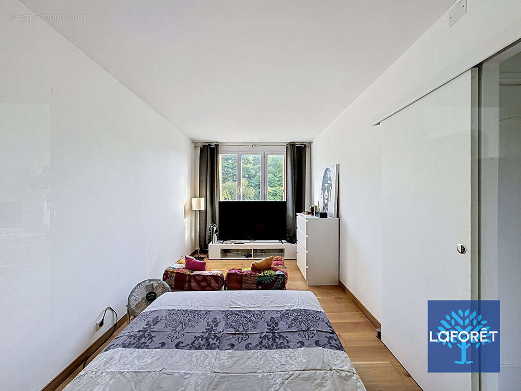 Appartement à CHILLY-MAZARIN