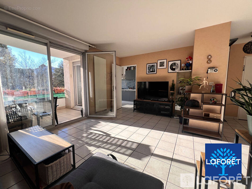 Appartement à OULLINS