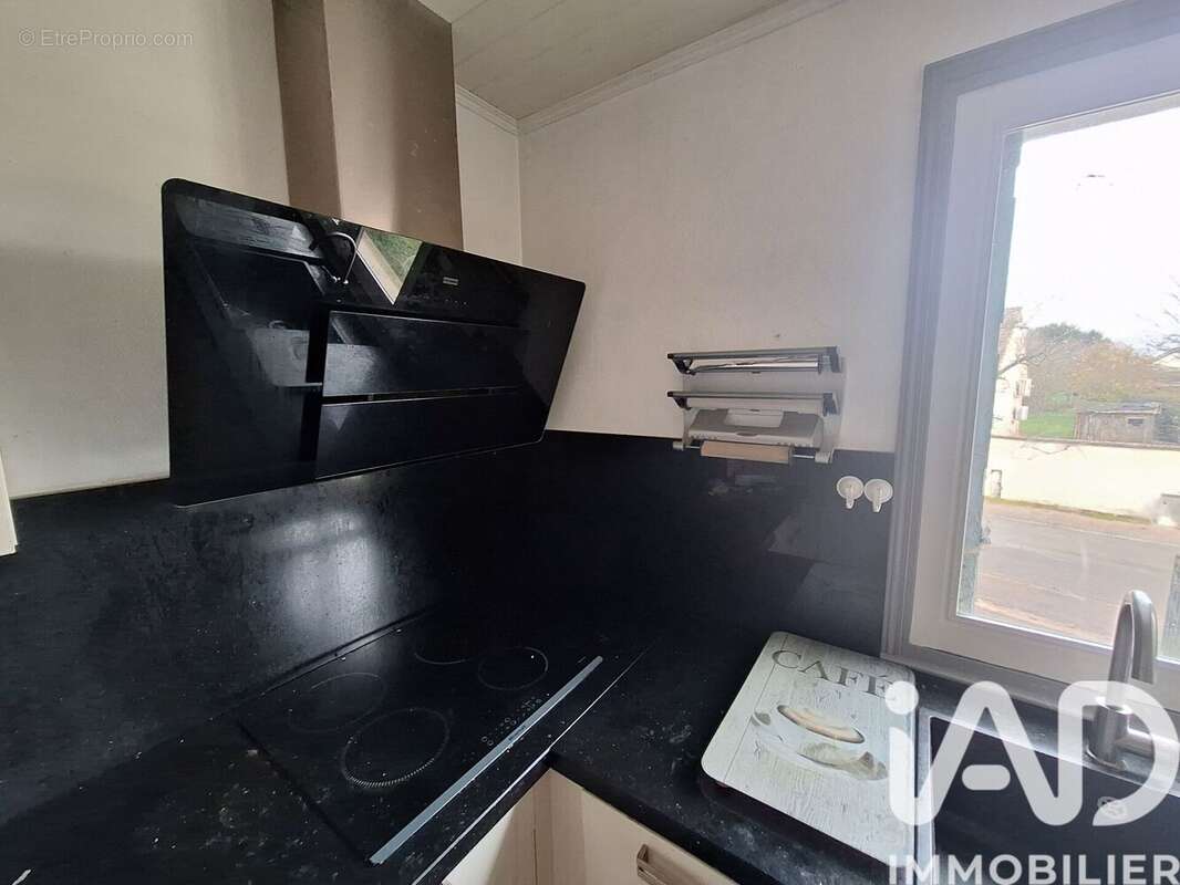 Maison 100 m² à Gauville-La-Campagne  - photo 8