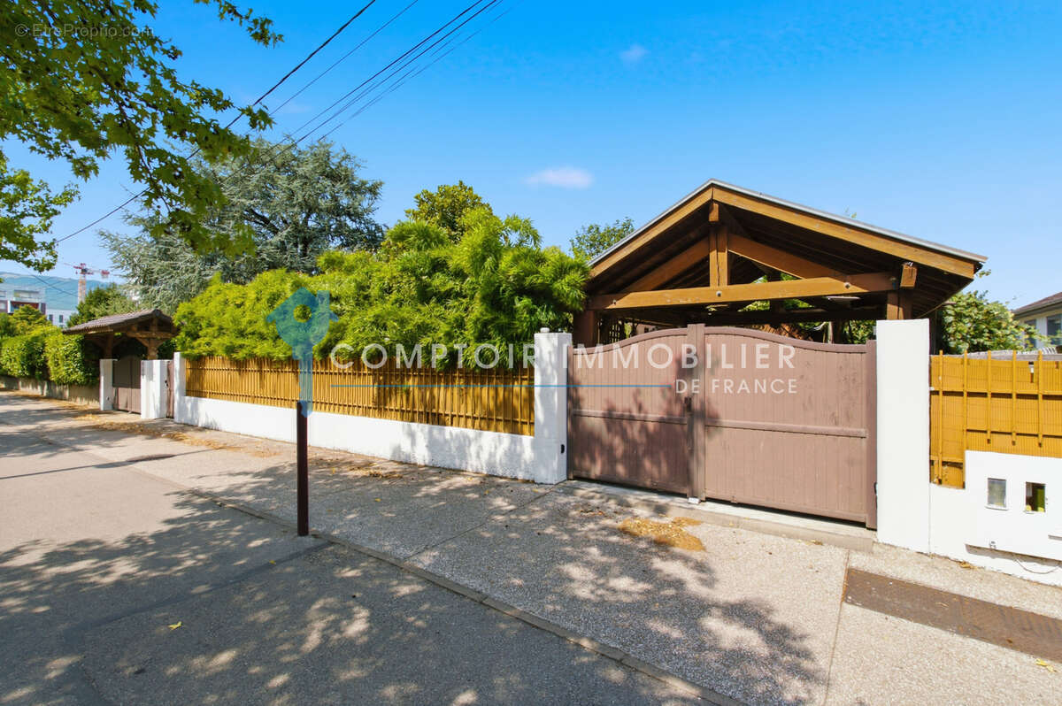 Maison Plain-pied de 2 logements avec Piscine - photo 2