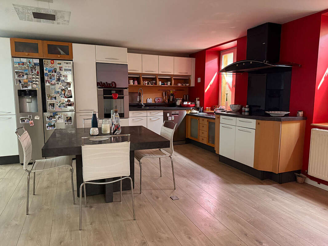 POUILLY LE MONIAL - Grande maison familiale avec terrasse de toit de 73 m² - photo 5