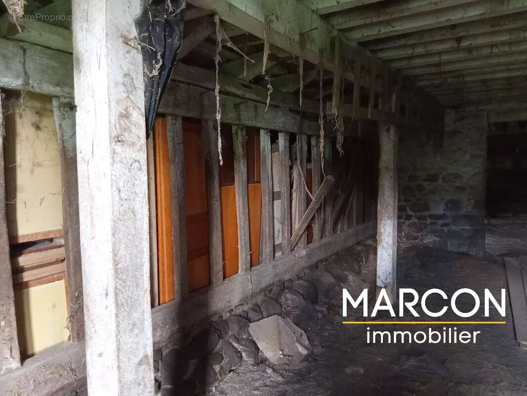 Maison à SAINTE-FEYRE