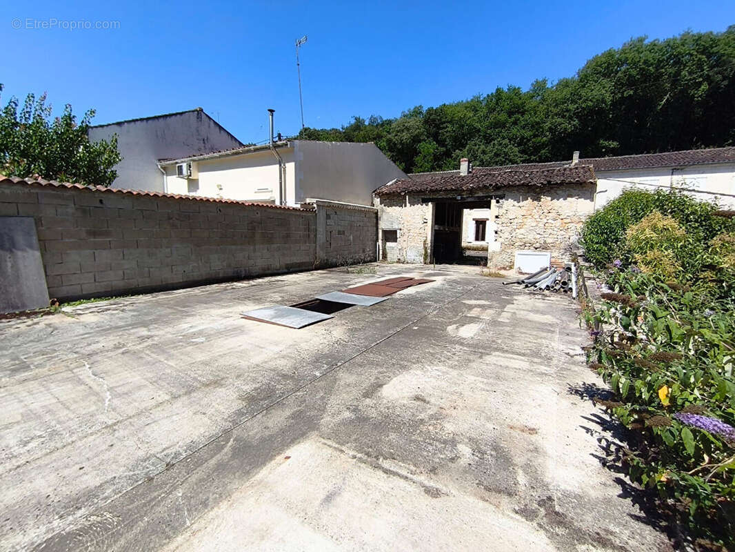 Maison 6 pièces 153m2 Cognac - photo 17
