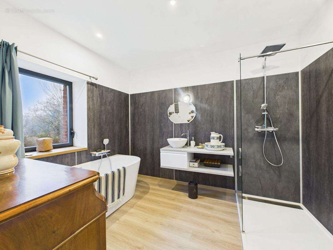 Propriété équestre Bourg Lastic 7 pièce(s) 139.28 m2 - photo 5
