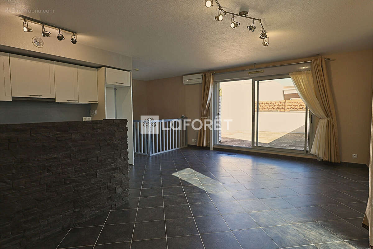 Appartement à VALBONNE