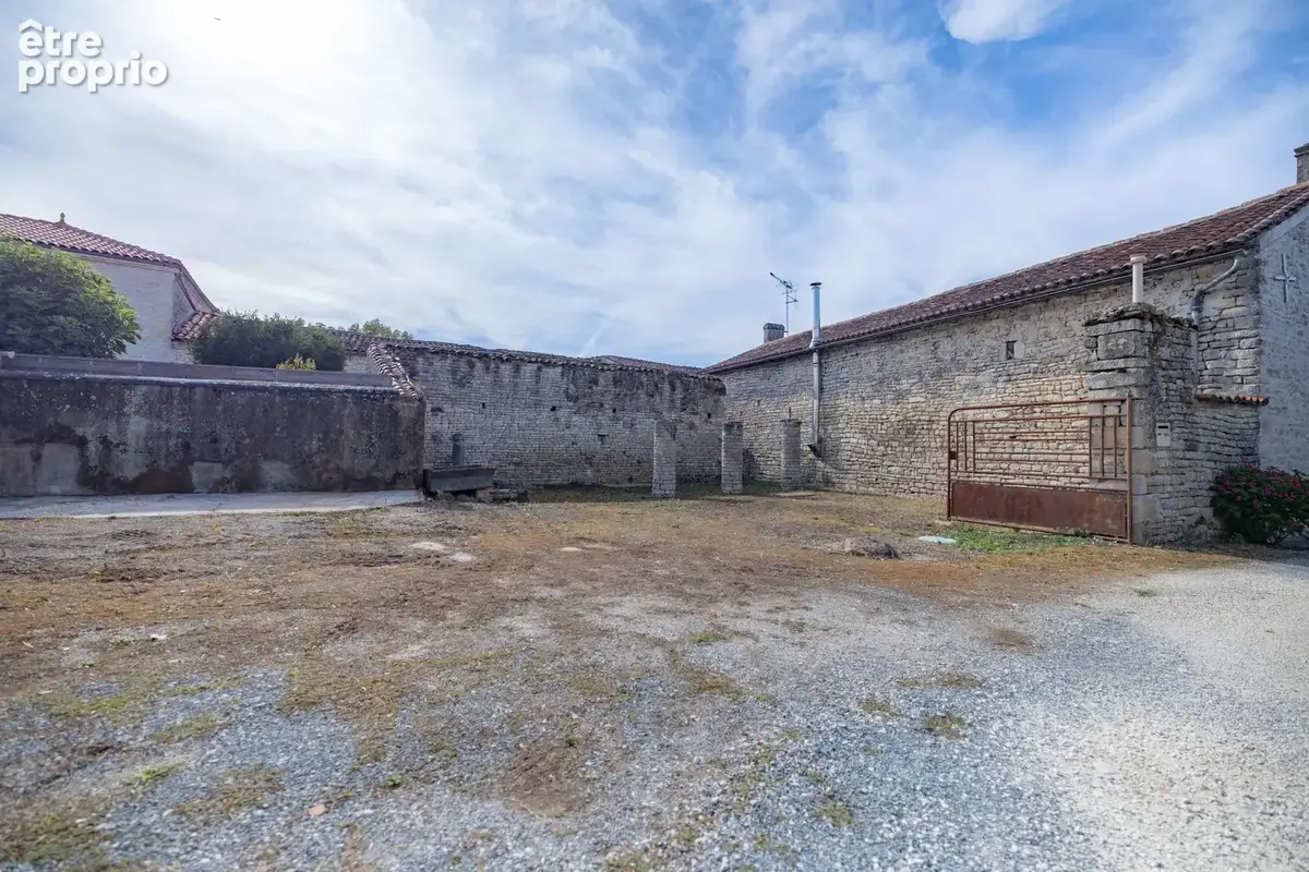 Ensemble immobilier de caractère à Brie-sous-Matha, aux portes de Cognac - photo 27
