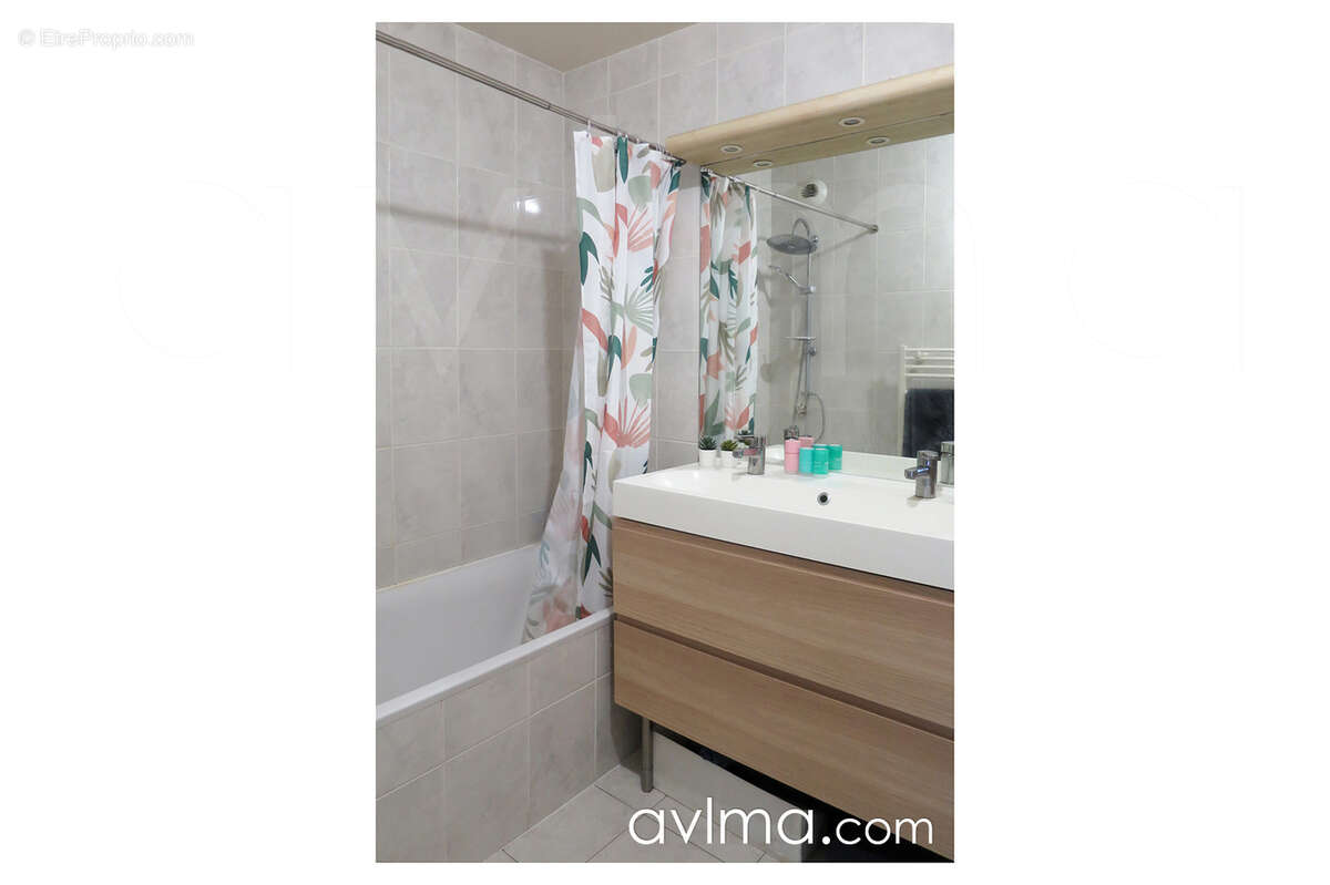 Appartement à ISSY-LES-MOULINEAUX