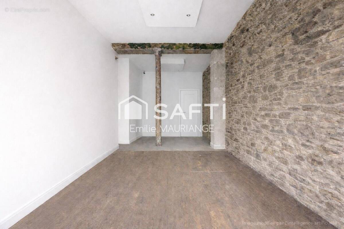 Photo 1 - Commerce à NANTES