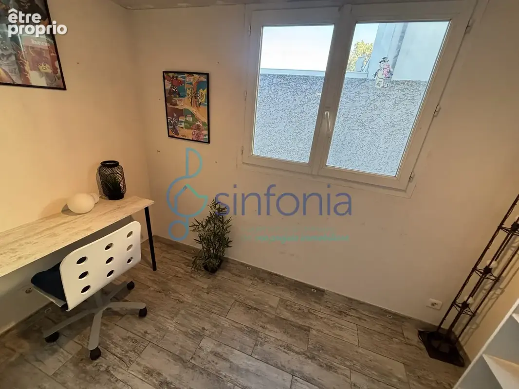 Belle maison familiale avec garage, piscine hors sol et 4 stationnements - photo 15