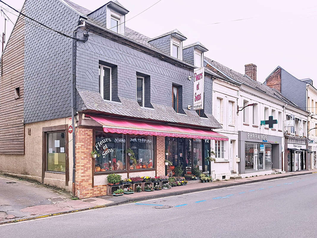 Commerce à FAUVILLE-EN-CAUX