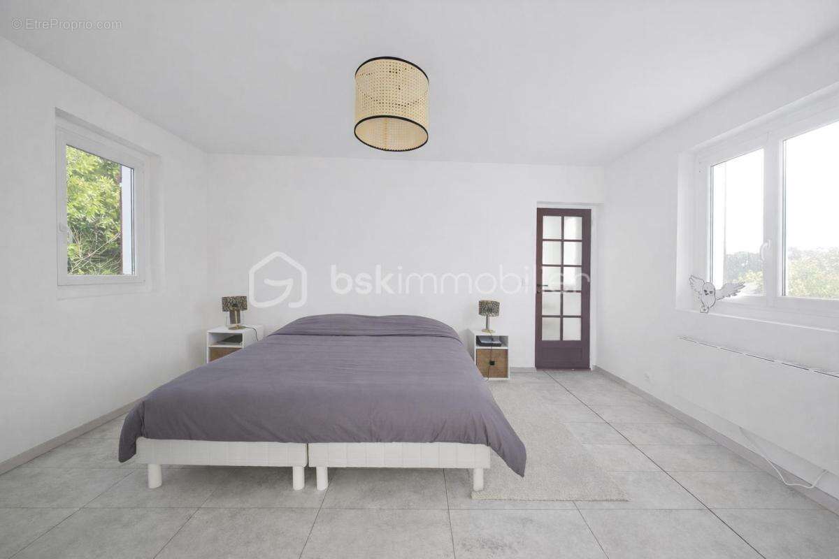 Maison à EPERNON