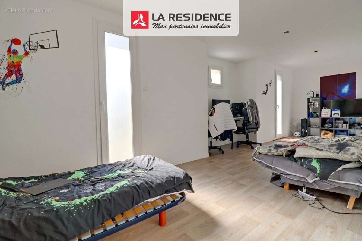 Maison 216 m² à Le Manoir  - photo 8