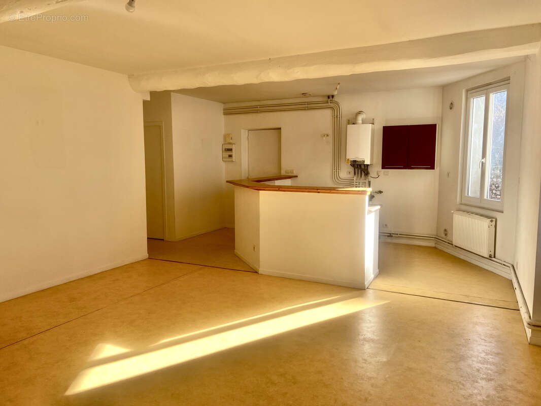 Appartement à SAINT-GERMAIN-DES-FOSSES