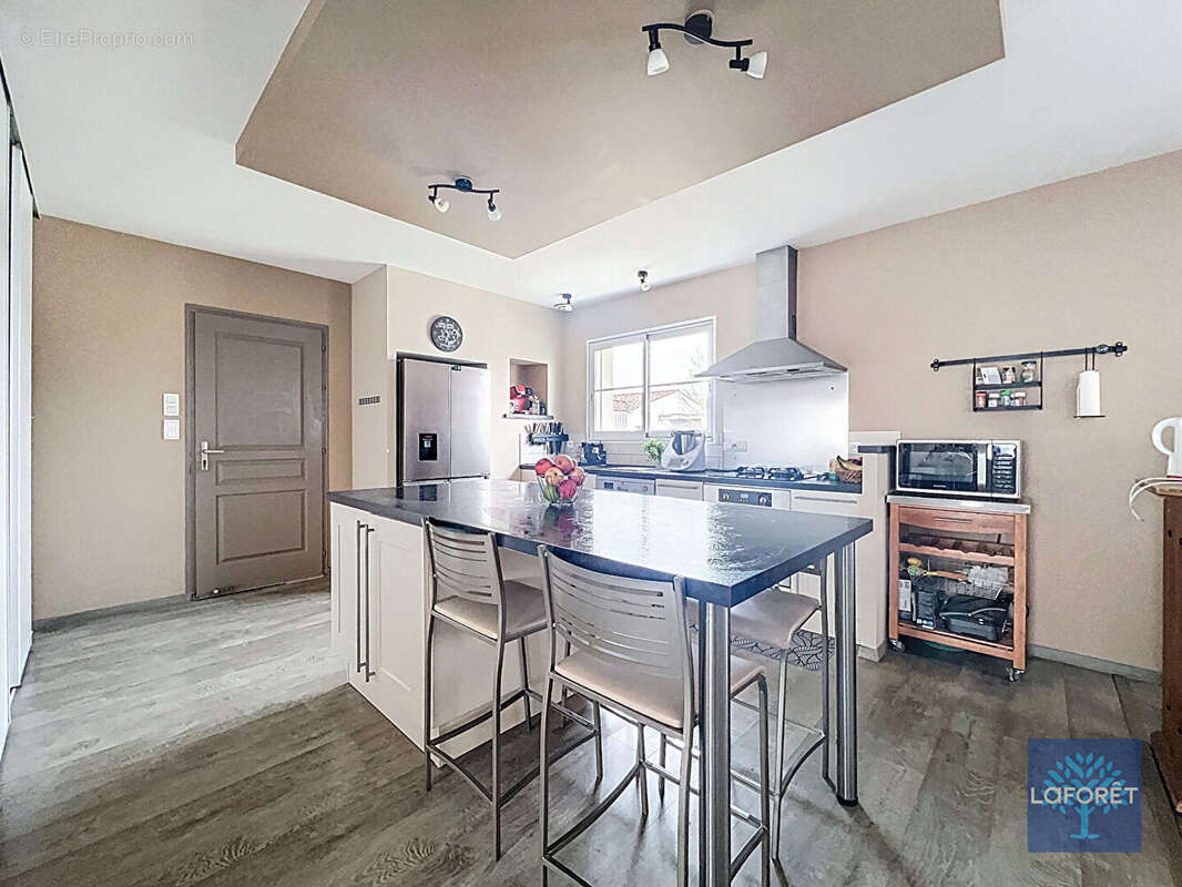 Maison à COMMEQUIERS