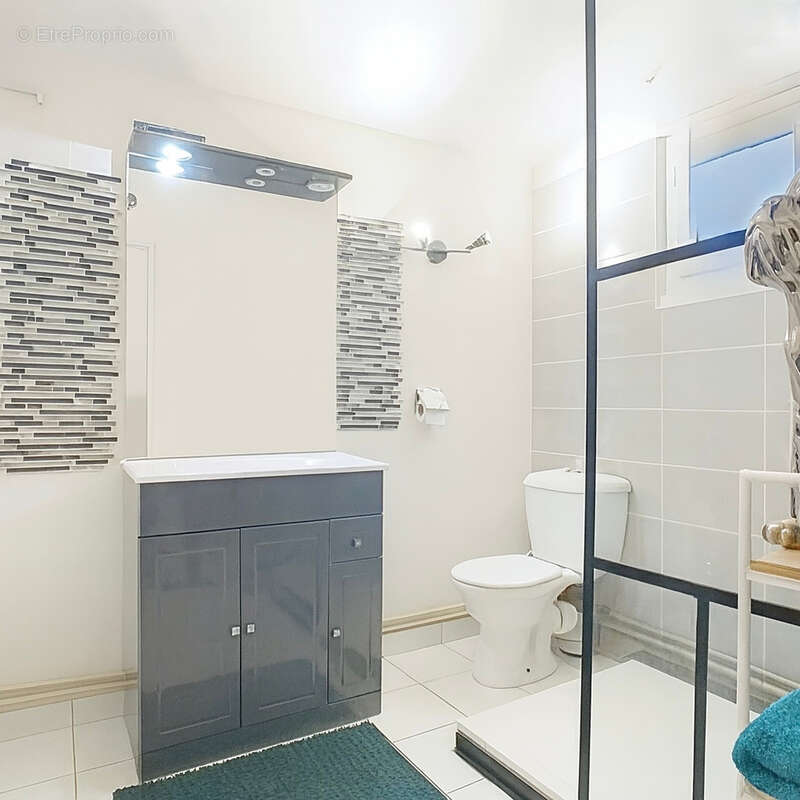 Maison à SAINT-ETIENNE-SUR-REYSSOUZE