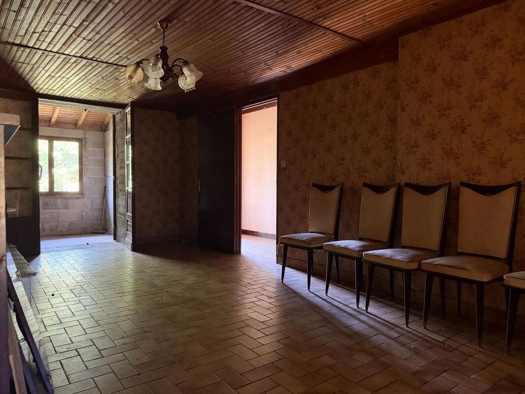 Maison 100 m² à Auriac-Sur-Dropt  - photo 4