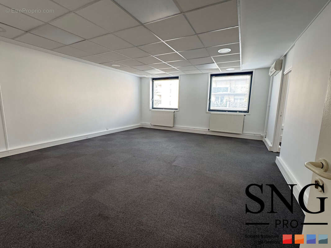 Commerce à COURCOURONNES