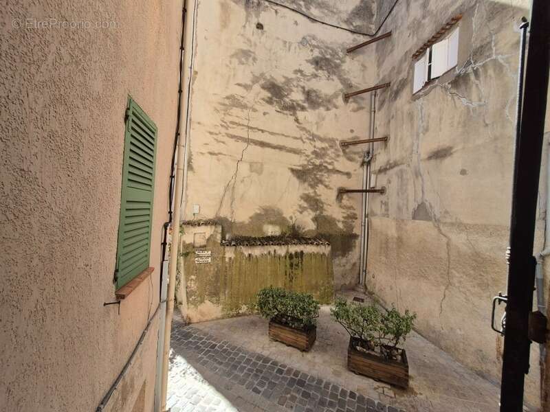 Appartement à vendre type 3 avec débarras et cave- BARGEMON (83). 113 000 € - photo 8