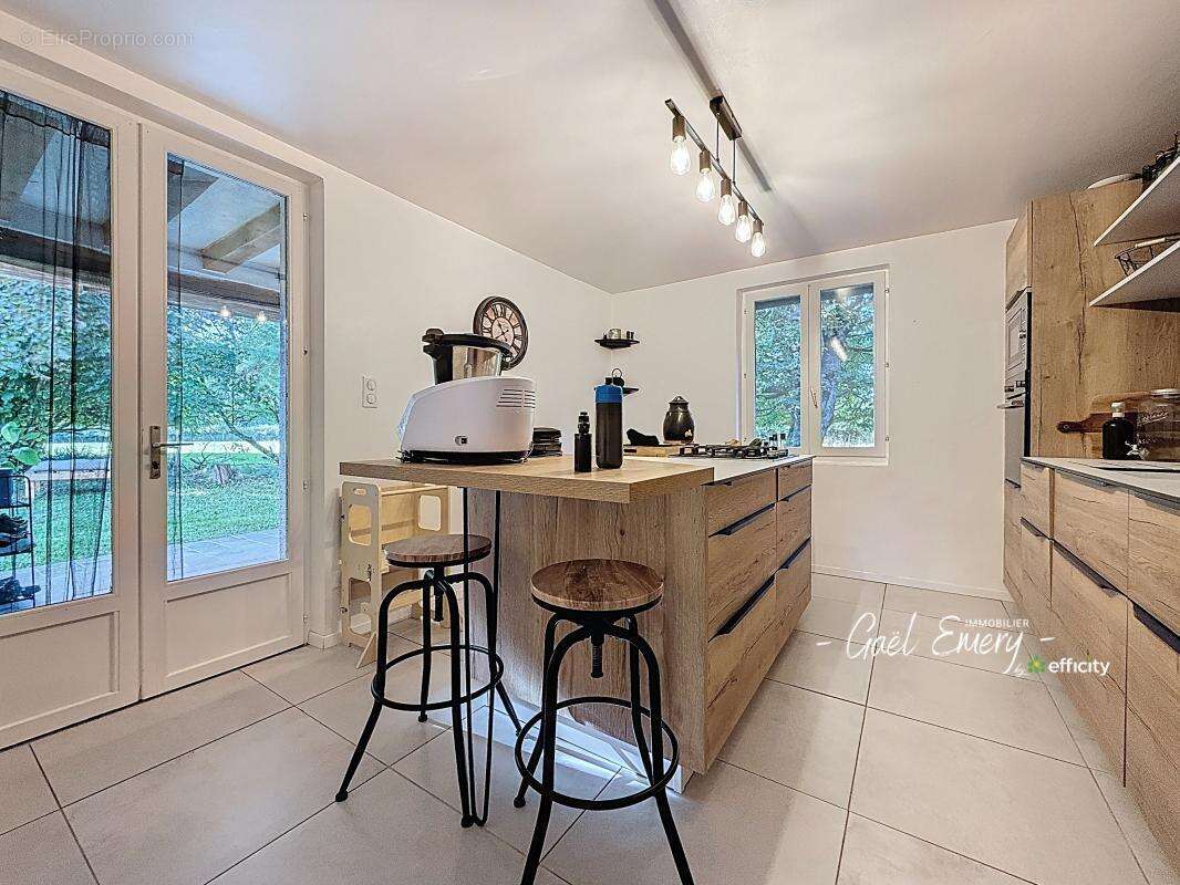 Maison à LE BREIL-SUR-MERIZE