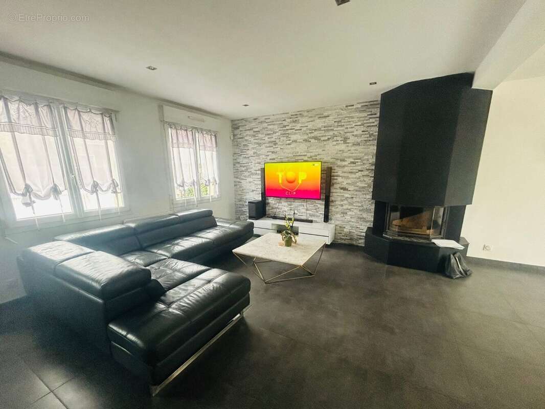 Maison à CAMPHIN-EN-CAREMBAULT