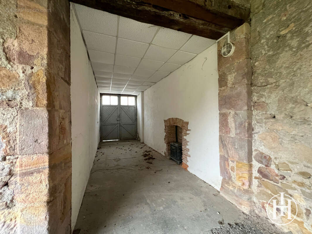 Appartement à VALLON-EN-SULLY