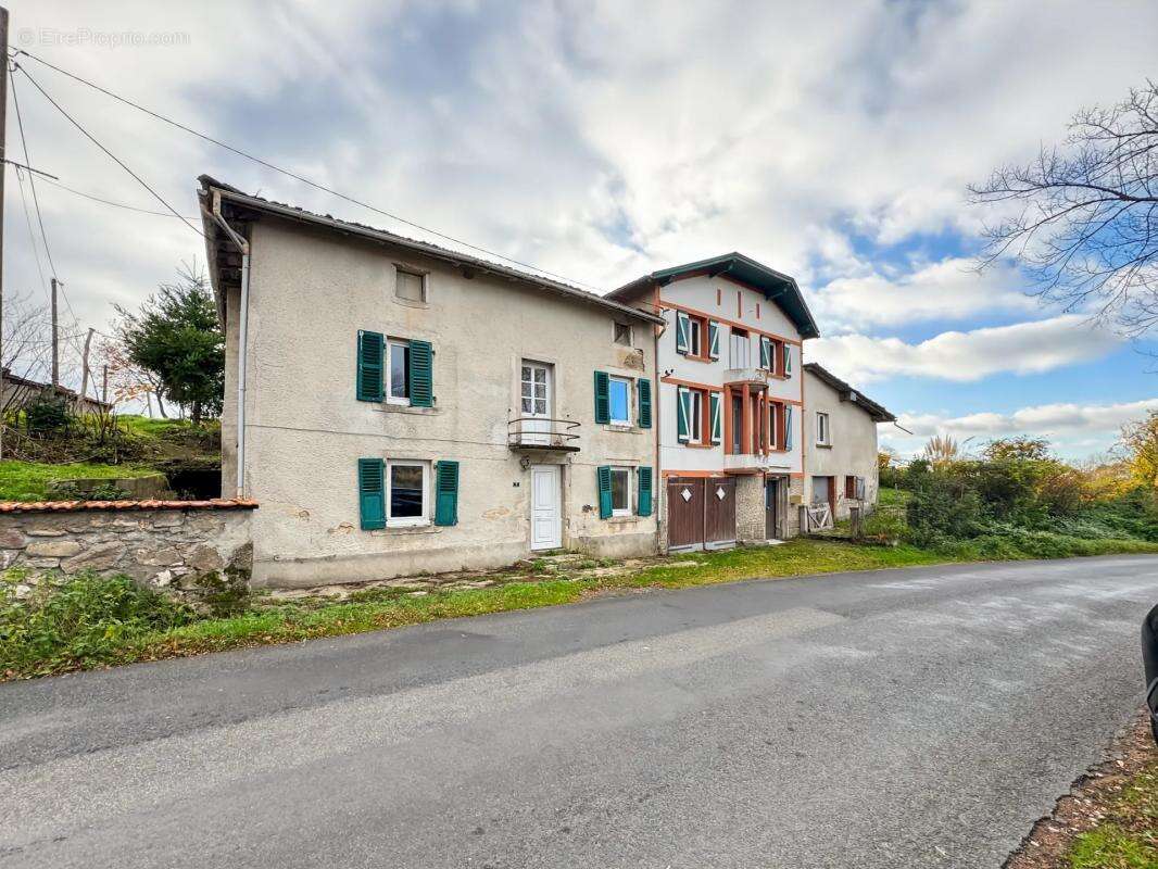 Maison à VOLLORE-VILLE