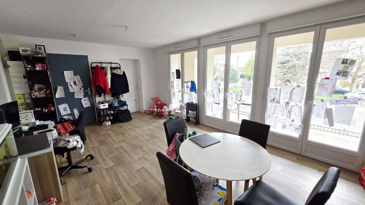 Appartement à TREMBLAY-EN-FRANCE