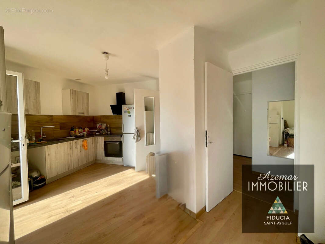 Appartement à SALERNES