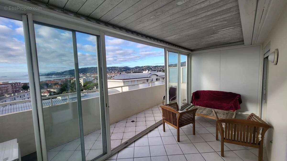 Grand T2 avec vue mer panoramique à Juan les Pins - photo 5
