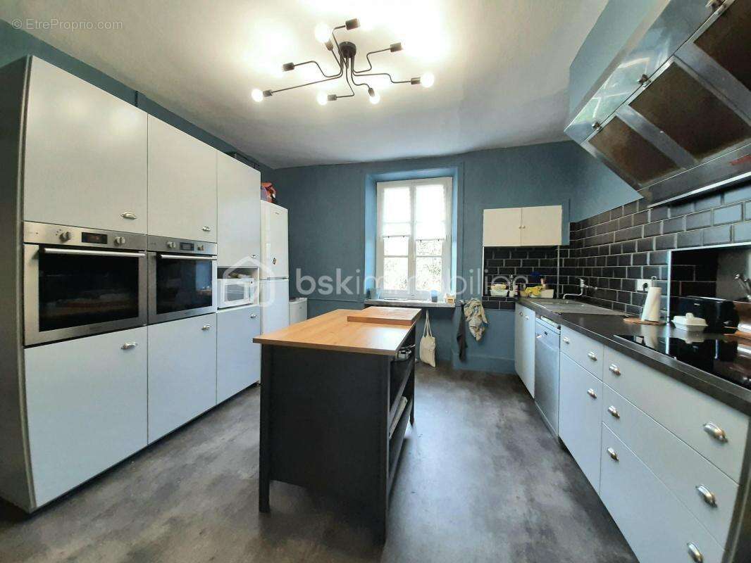 Maison à SAINT-LAURENT-SUR-GORRE