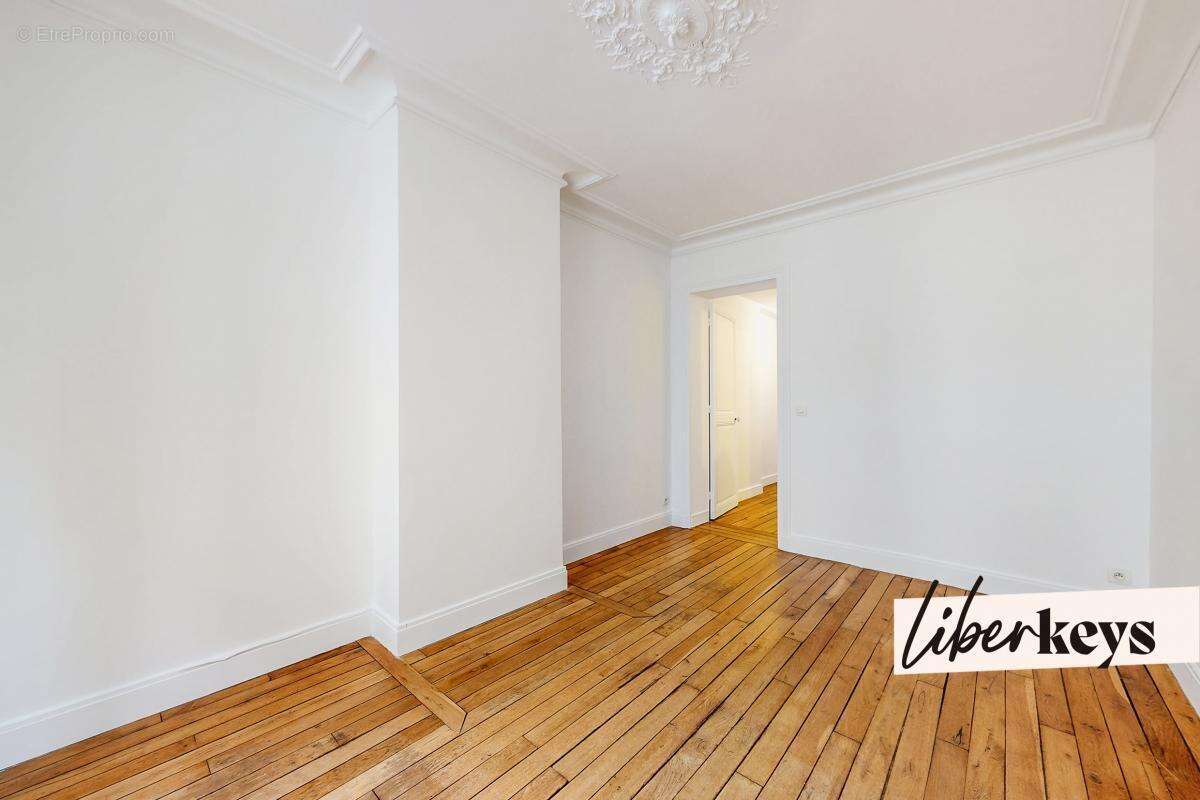 Appartement à PARIS-14E