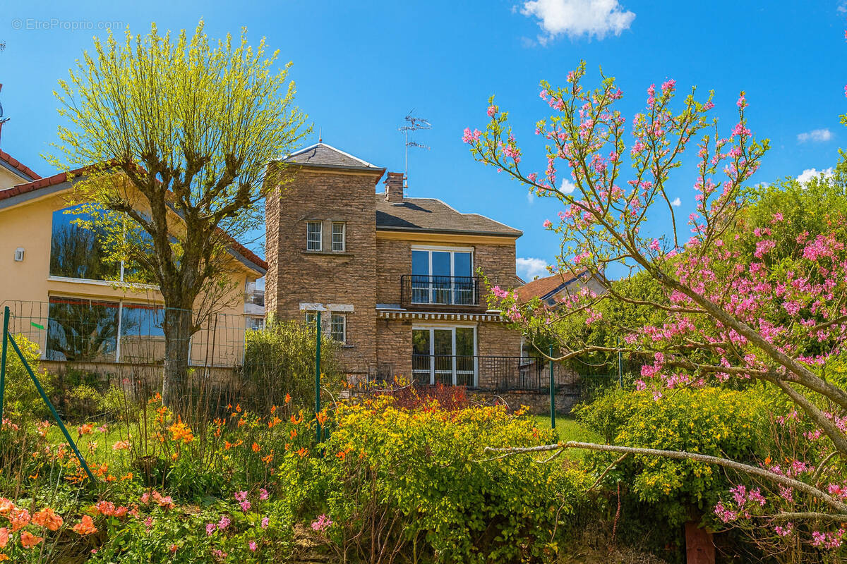 Maison à MESSIGNY-ET-VANTOUX