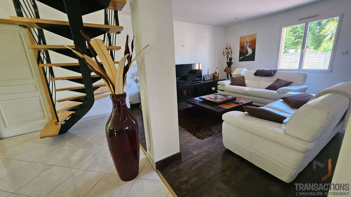 Maison à SAINTE-PAZANNE