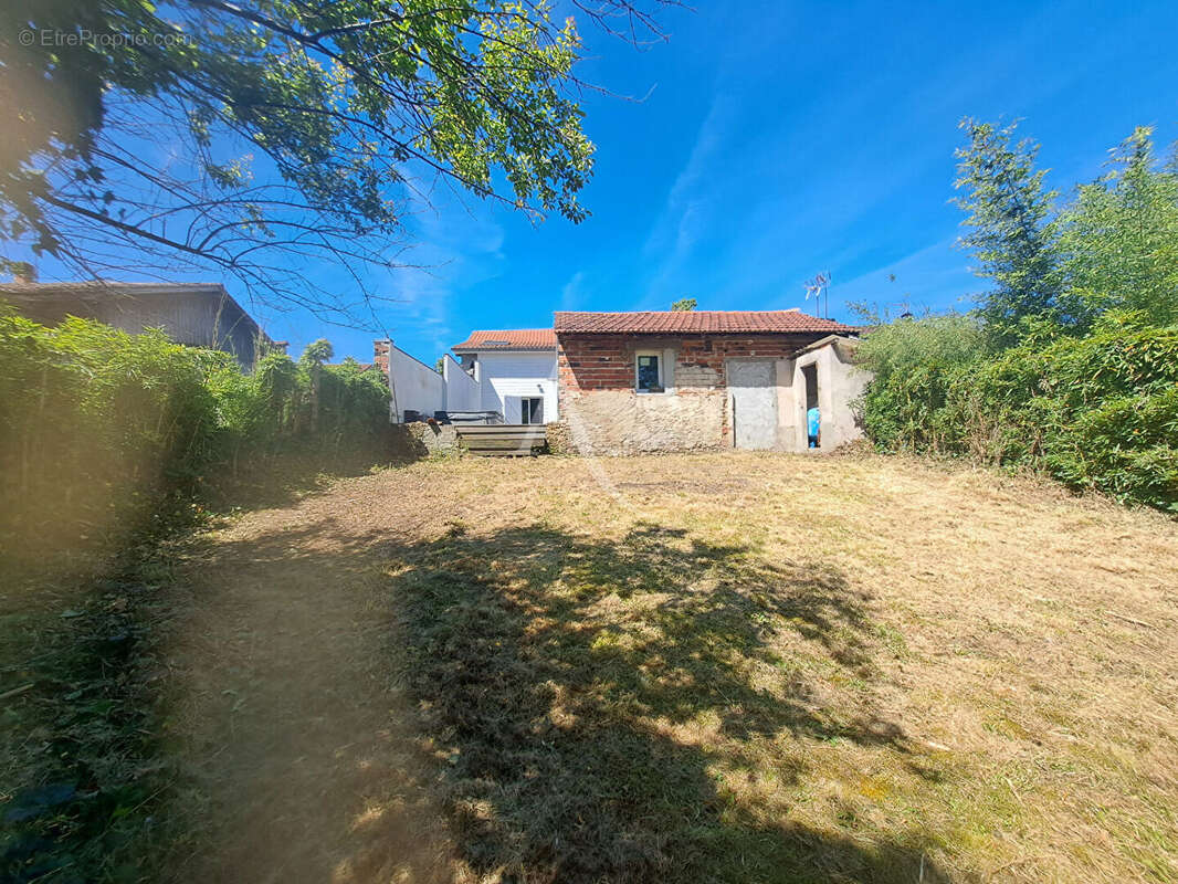 Maison à VILLENEUVE-DE-MARSAN