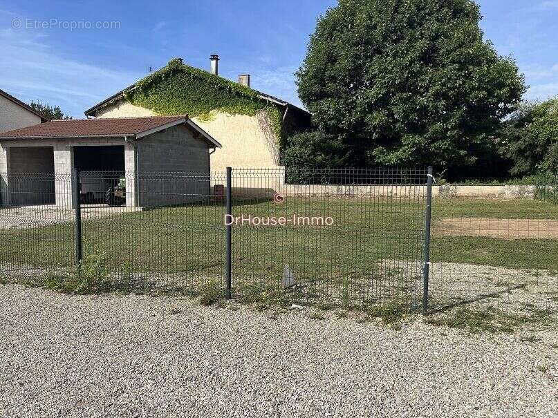 Terrain à BOURG-SAINT-CHRISTOPHE