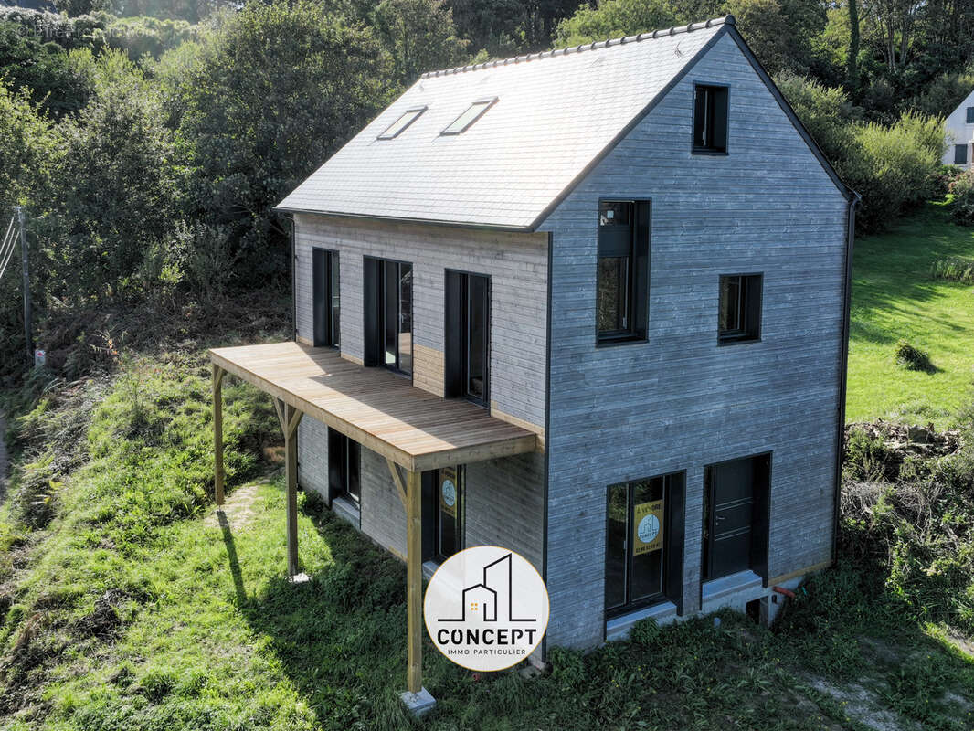 Maison à PLOUGASNOU