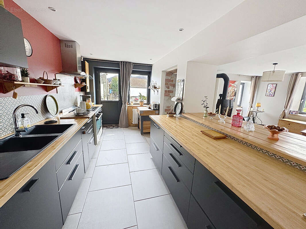 Maison à BOURGOIN-JALLIEU