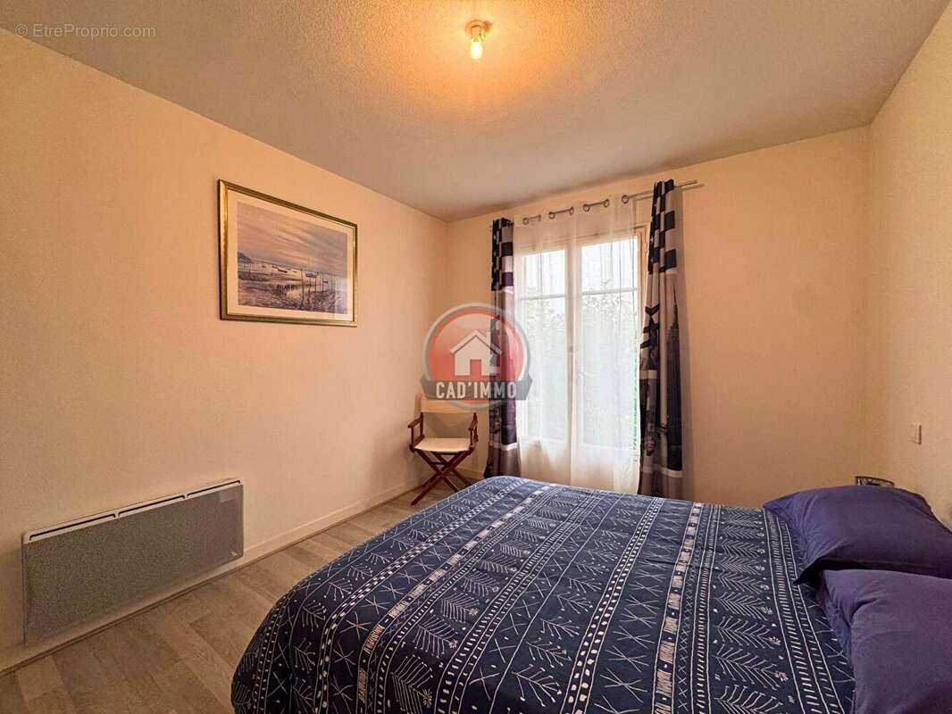 Maison à COURS-DE-PILE