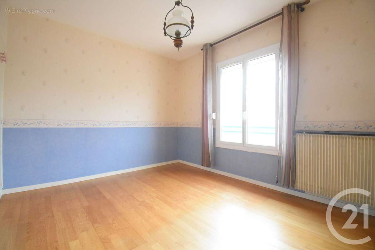 Maison à SAINT-GERMAIN-DES-FOSSES