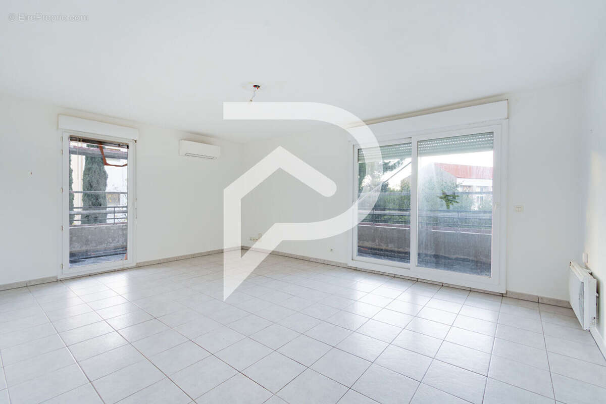 Appartement à MARSEILLE-9E