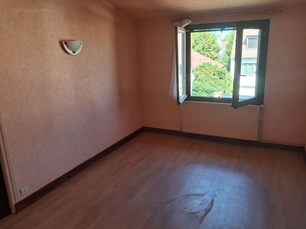 Maison 140 m² à Yerres  - photo 9