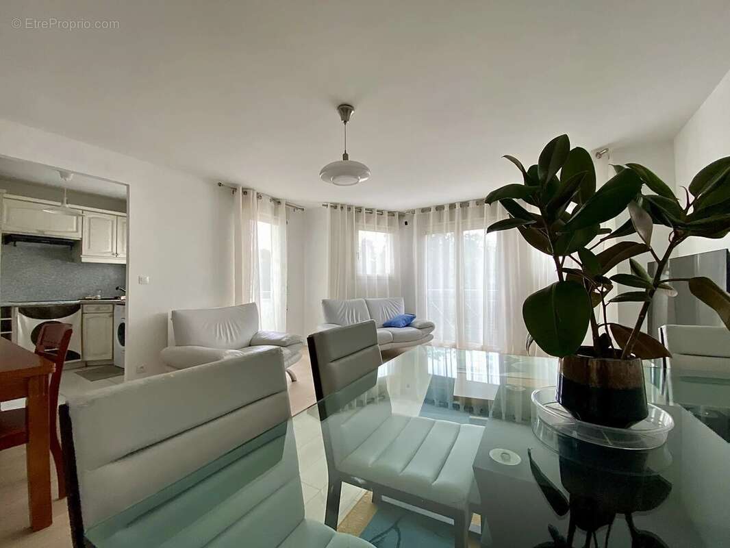 Appartement à LE PLESSIS-TREVISE