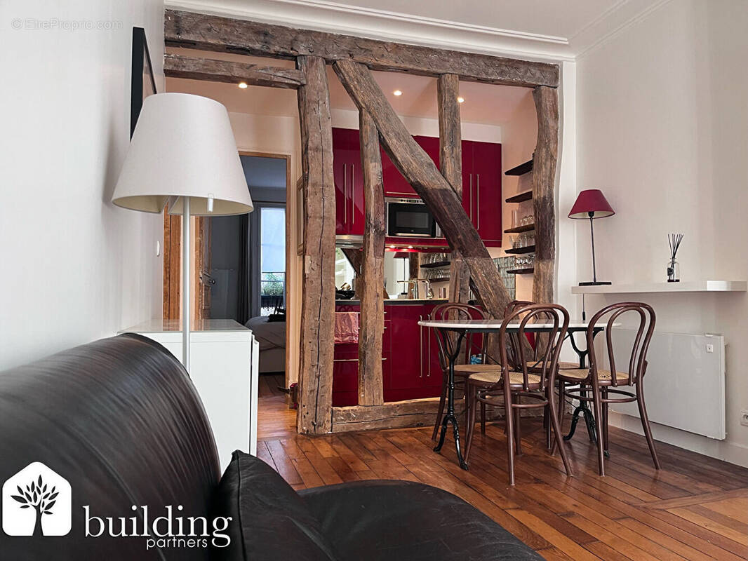 Appartement à PARIS-17E