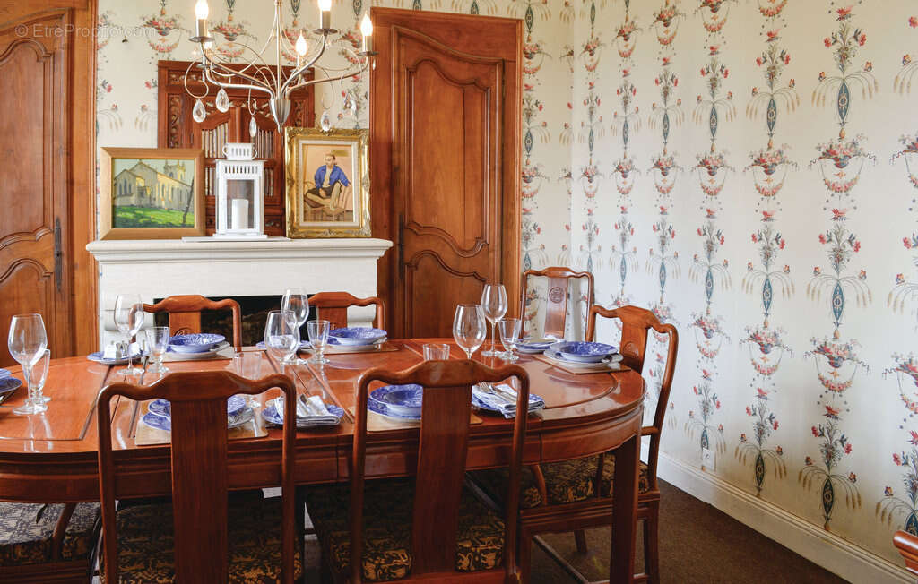 Maison à CIRES-LES-MELLO