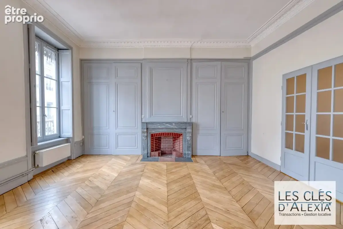 LYON 2e AINAY 107 m² – Ainay – Grand T3 avec potentiel T4 - photo 3