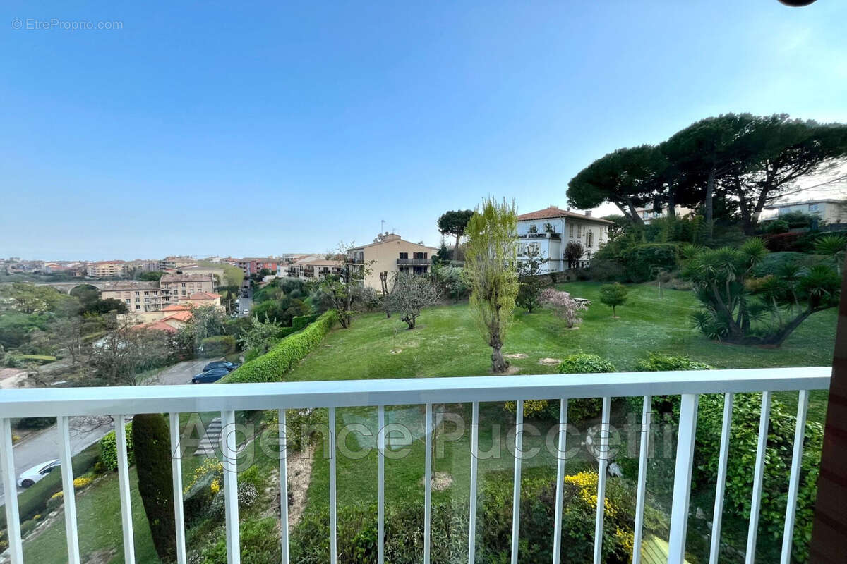 Appartement à VENCE