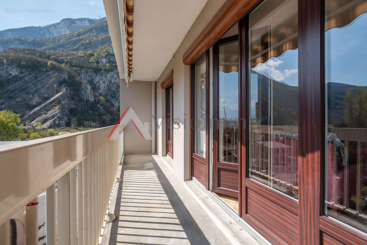 Appartement à SASSENAGE