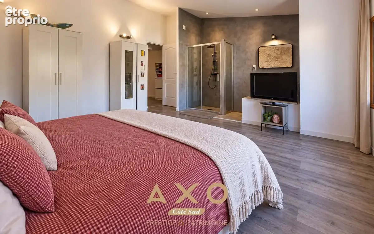 Coudoux - maison de caractère en pierre - 317 m² - 2 habitations - piscine - jardin paysager - terrain 1 600 m² - 1 400 000     - photo 17