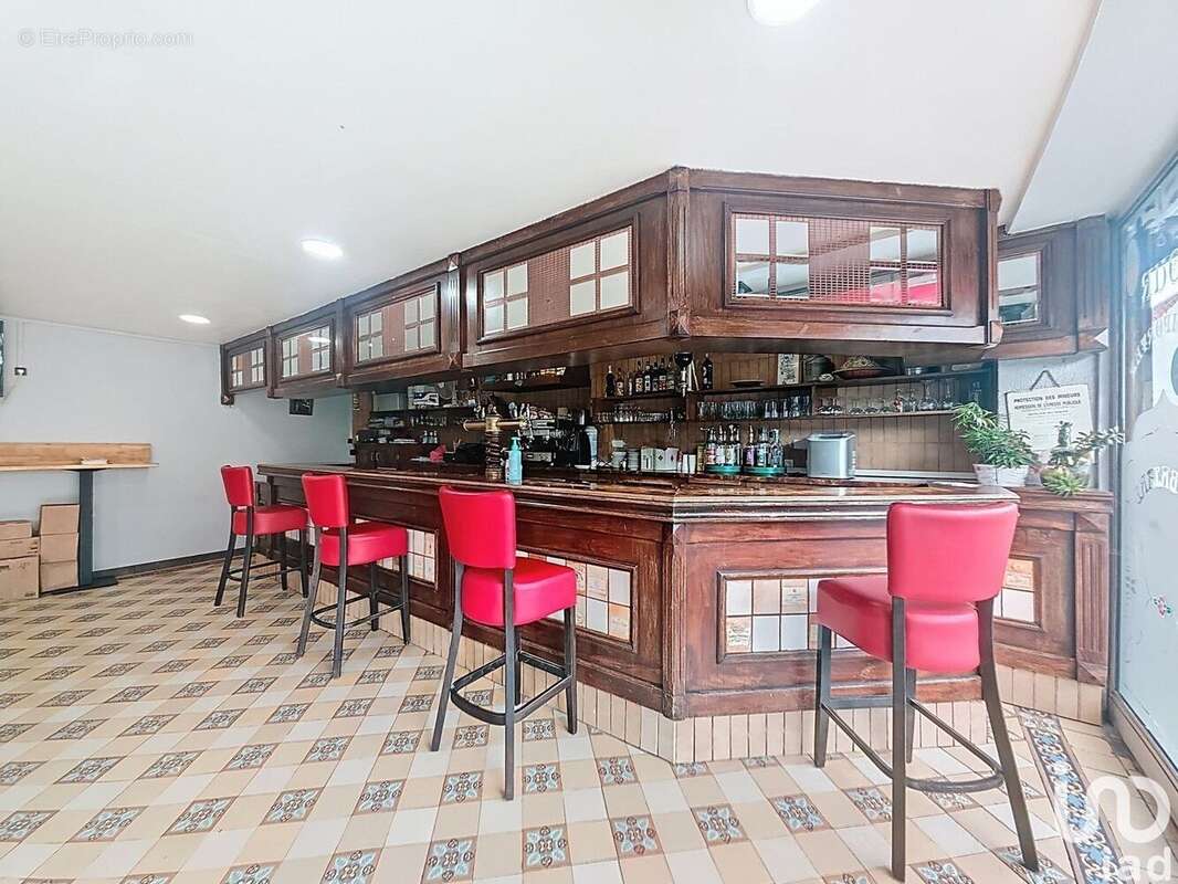 Photo 3 - Commerce à CHEVRY-COSSIGNY